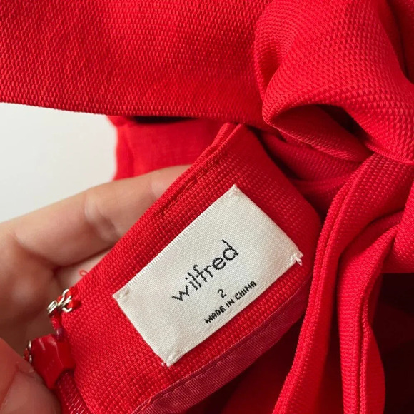 Aritzia Wilfred Ecoulement Jumpsuit V Neck Tie Back Red Size 2 - Picture 7 of 8